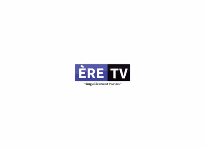 Logo de la chaîne ÈRE TV, avec la mention « Singulièrement Pluriels », sur fond blanc