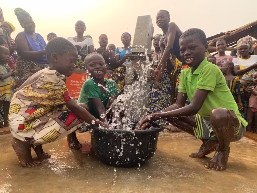 construction de puits en Afrique au Bénin par l'ONG LIFE